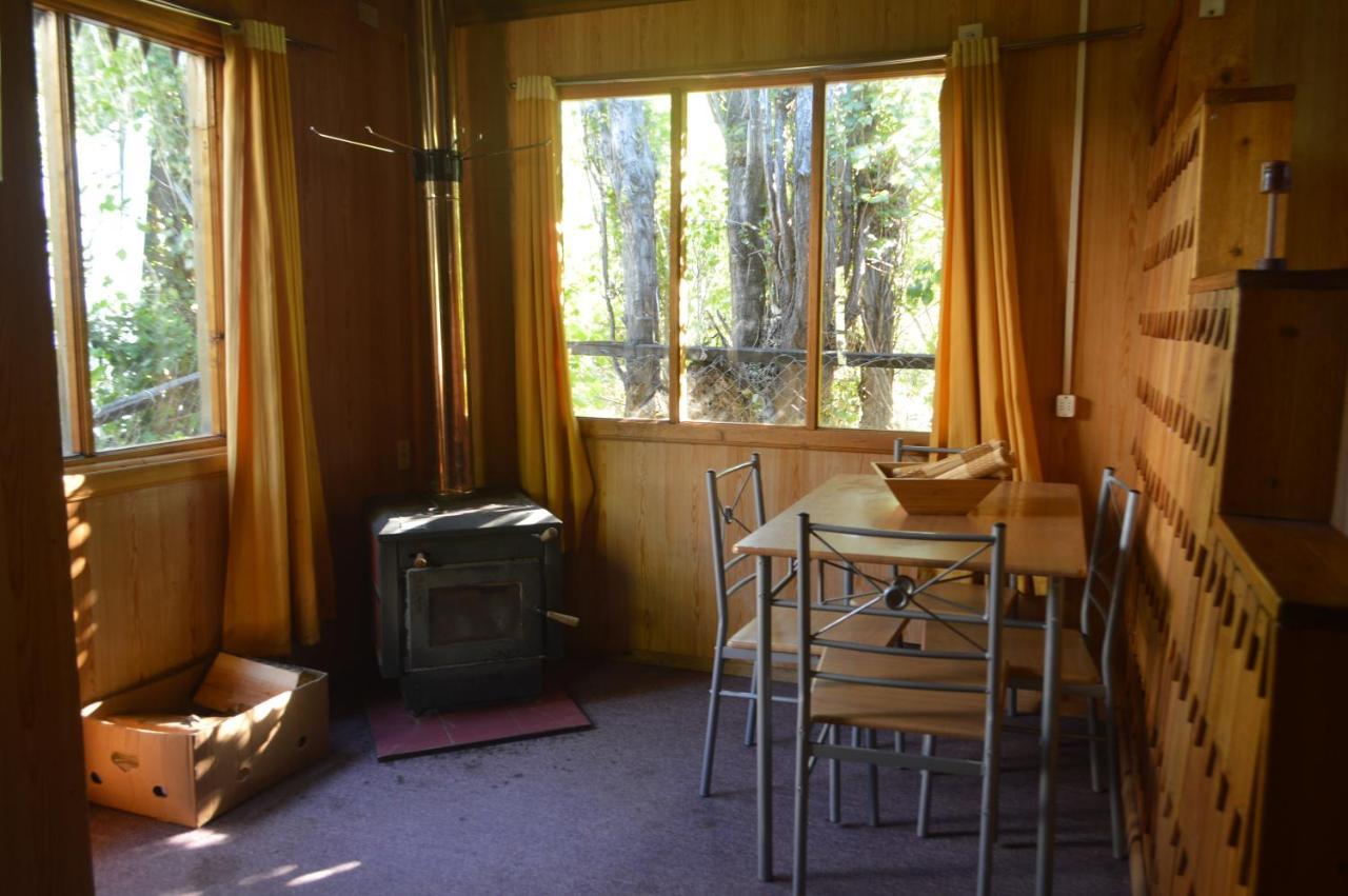 Hostal Y Cabanas Vientos Del Sur Пуэрто-Инхеньеро-Ибаньес Экстерьер фото