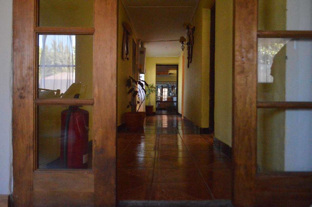 Hostal Y Cabanas Vientos Del Sur Пуэрто-Инхеньеро-Ибаньес Экстерьер фото